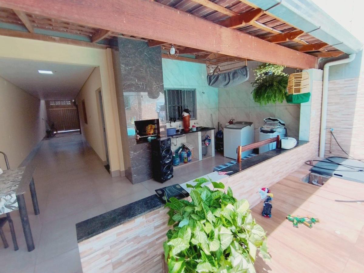 Casa, Céu Azul, 3 Quartos, 4 Vagas, 1 Suíte