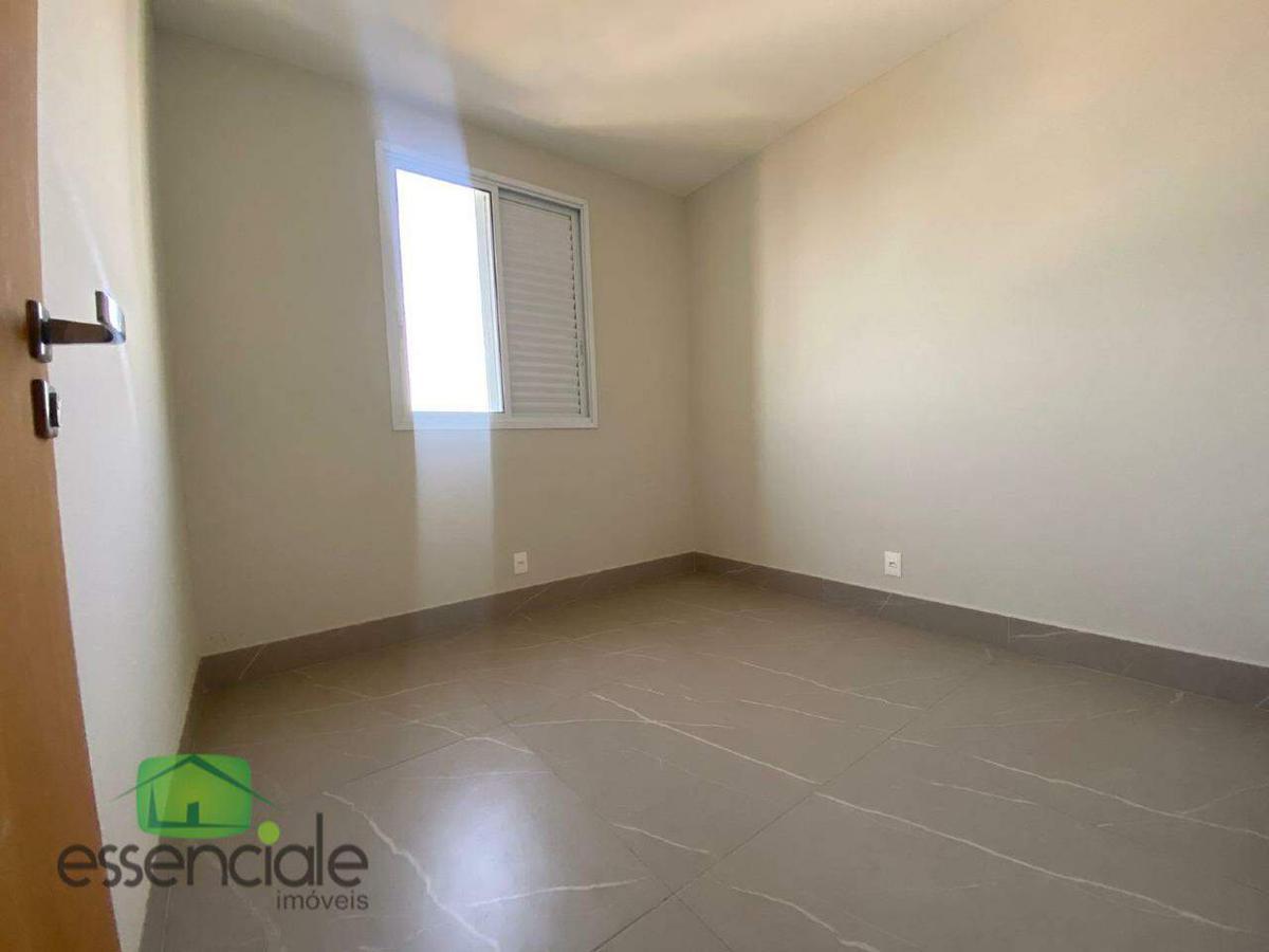 Cobertura, Fonte Grande, 3 Quartos, 2 Vagas, 1 Suíte