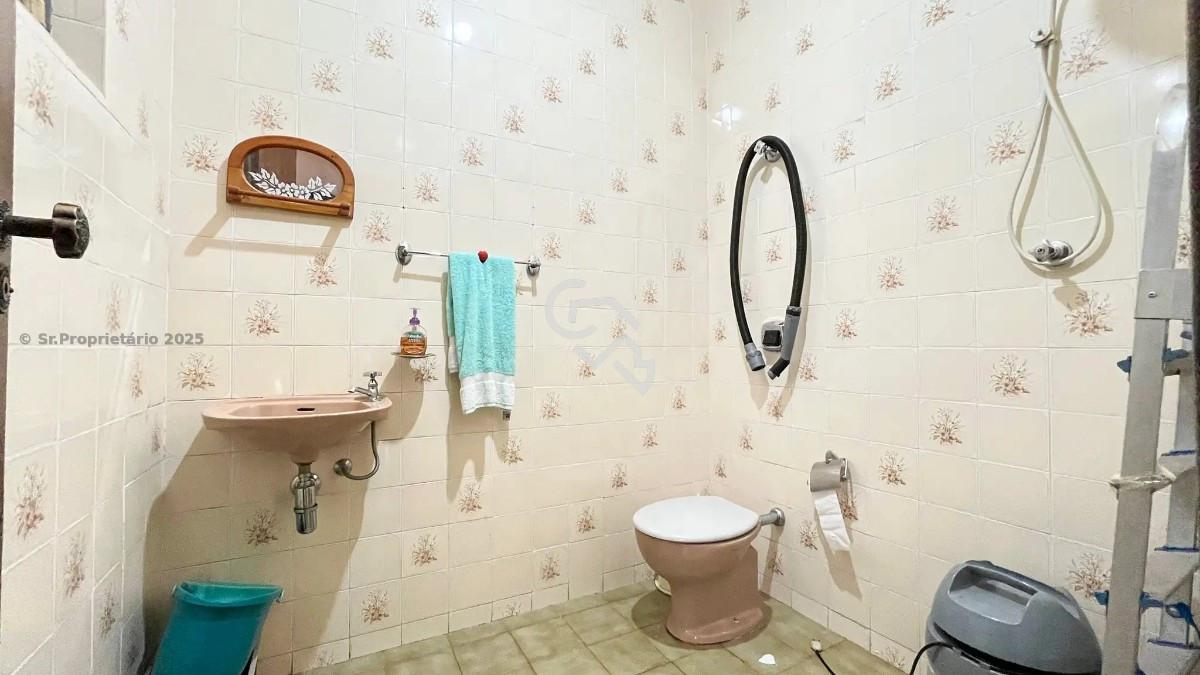 Casa, Luxemburgo, 5 Quartos, 4 Vagas, 2 Suítes