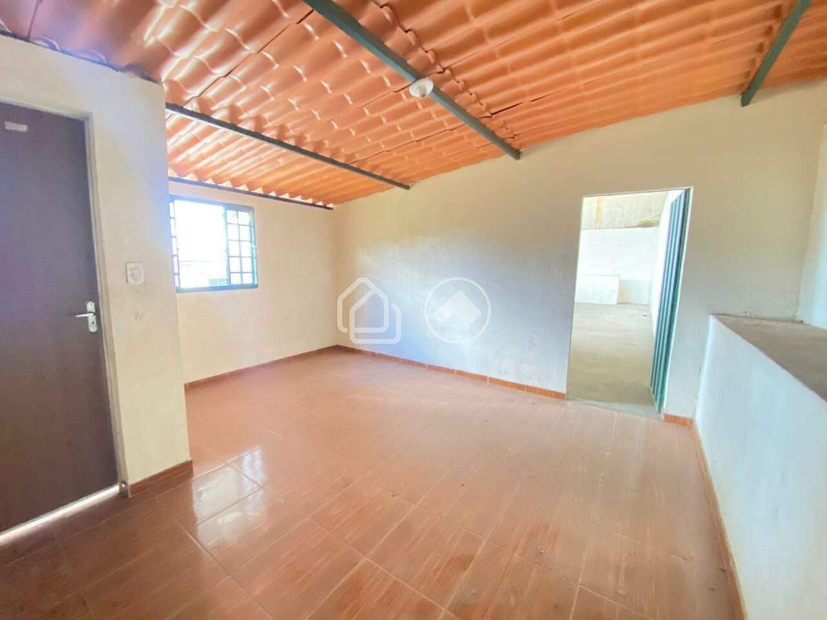 Galpão, Padre Eustáquio