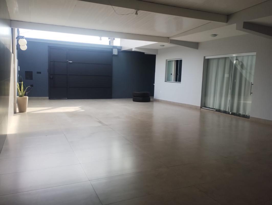 Casa, Centro, 3 Quartos, 4 Vagas, 2 Suítes