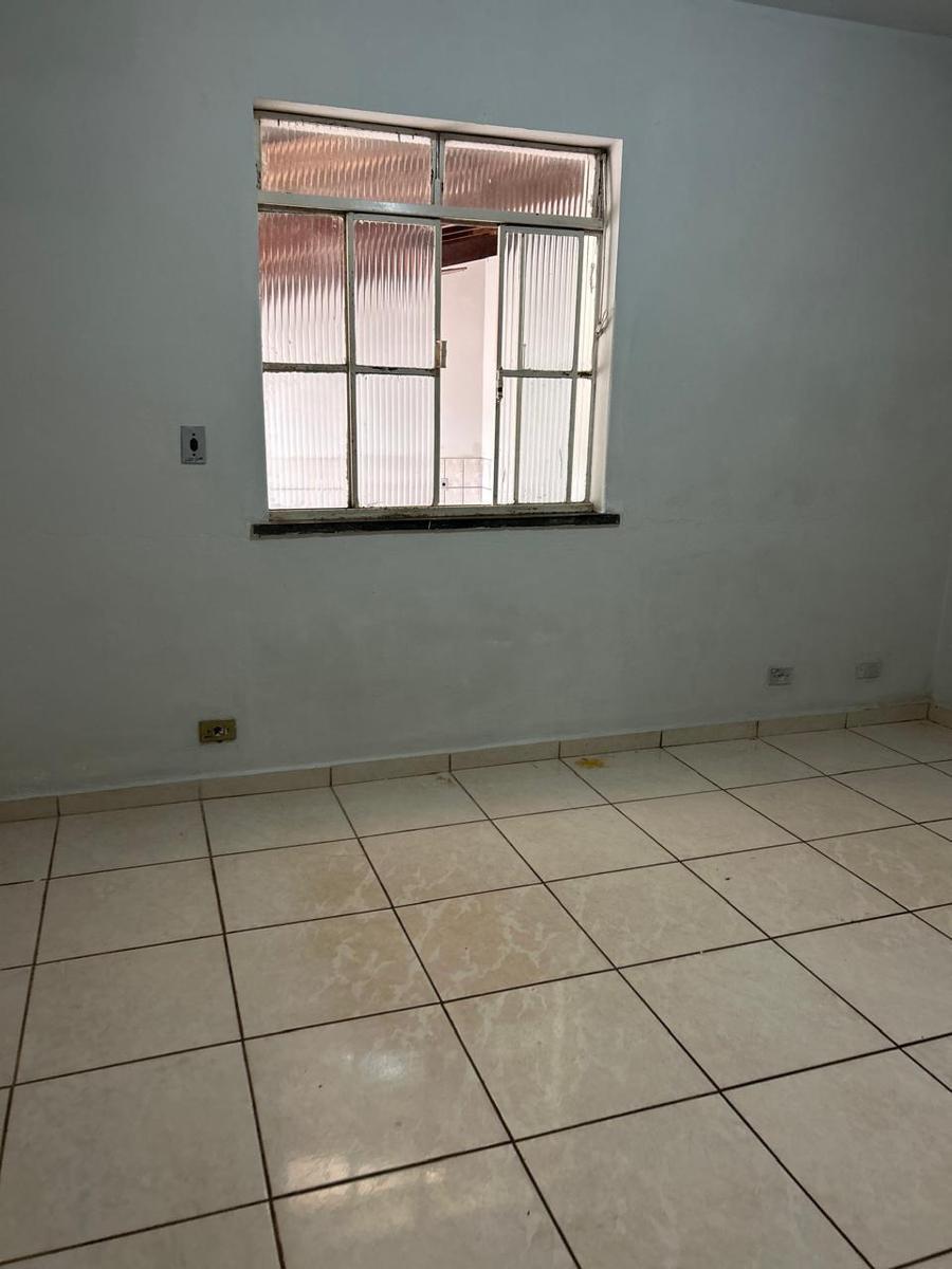 Casa, Centro, 3 Quartos, 0 Vaga, 1 Suíte