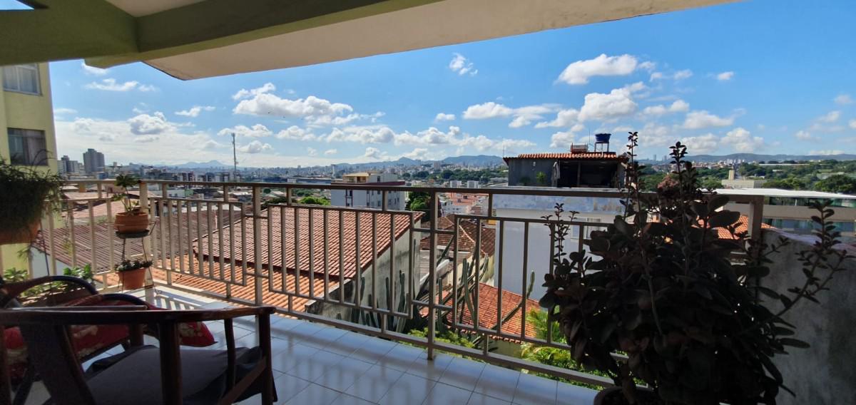 Casa, João Pinheiro, 5 Quartos, 4 Vagas, 1 Suíte