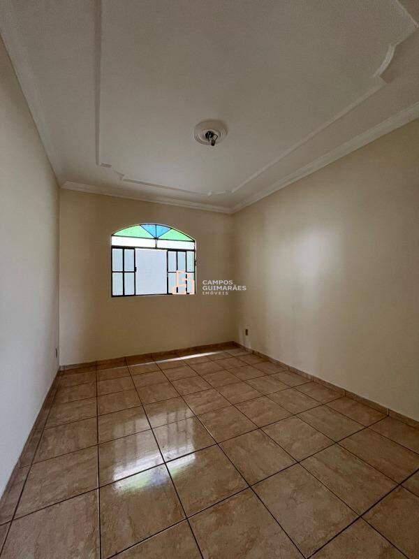 Casa, Milanez, 4 Quartos, 2 Vagas