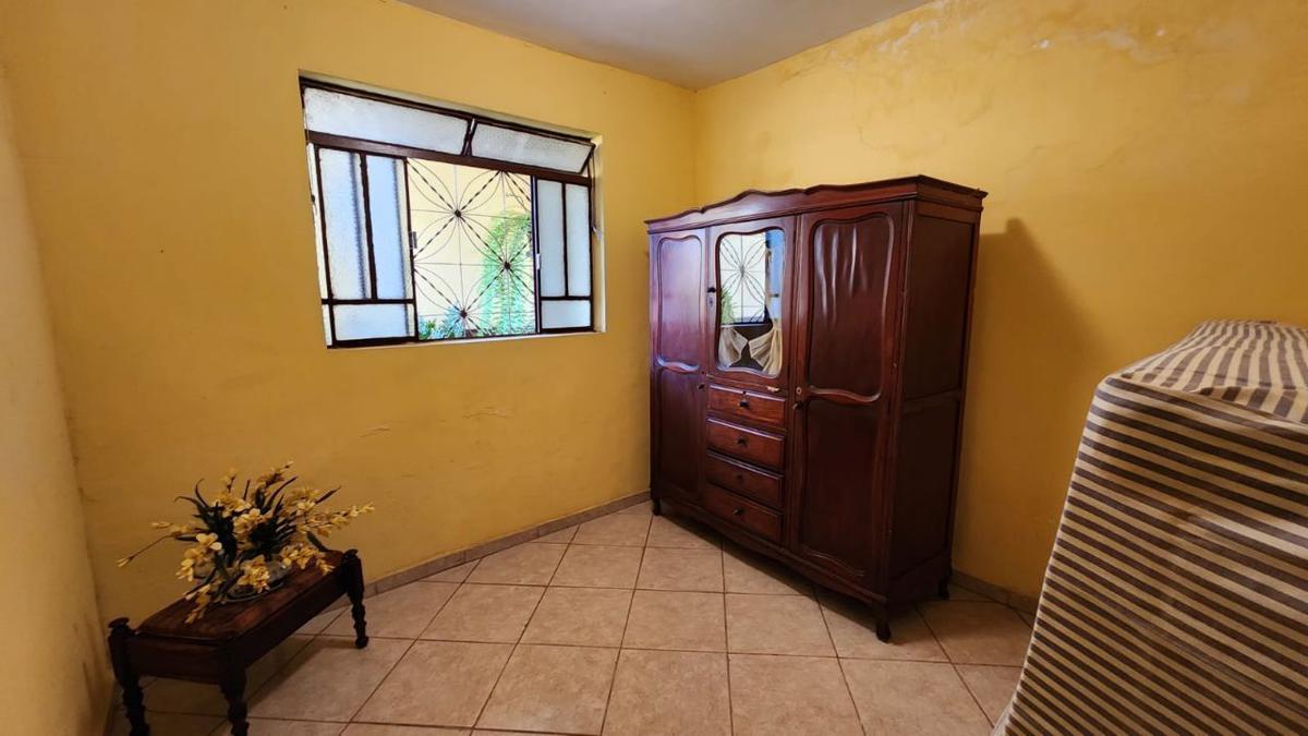 Casa, Horto, 8 Quartos, 3 Vagas, 3 Suítes