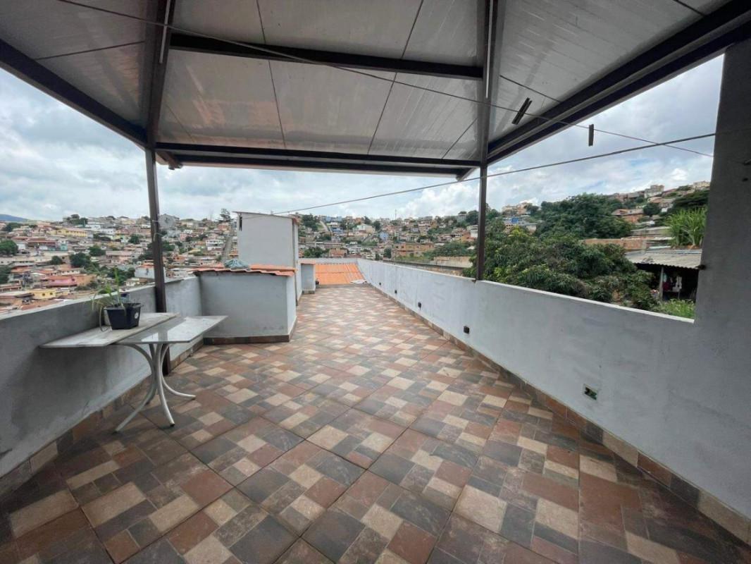 Casa, Araguaia, 4 Quartos, 2 Vagas, 1 Suíte