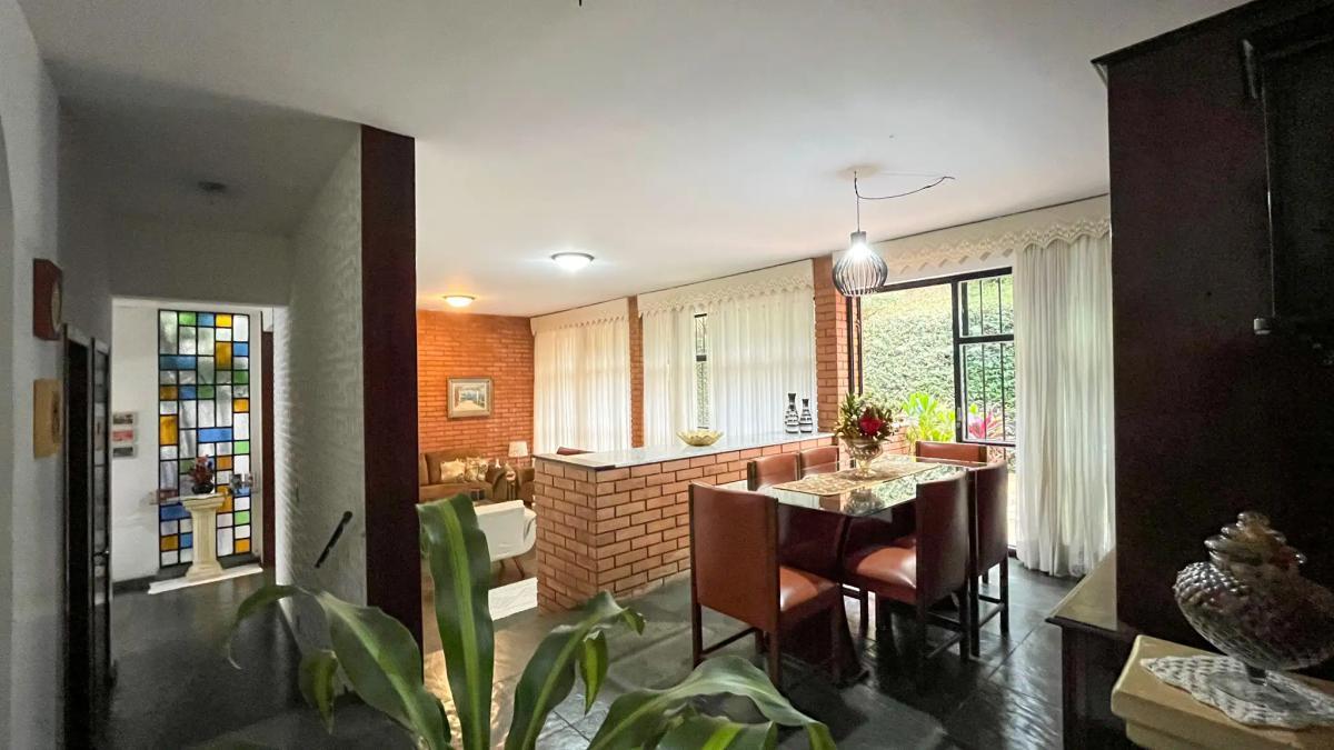 Casa, Comiteco, 4 Quartos, 3 Vagas, 2 Suítes