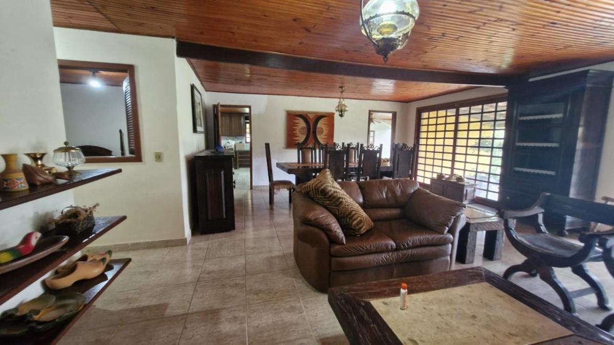 Fazenda, Zona Rural, 5 Quartos, 0 Vaga, 1 Suíte