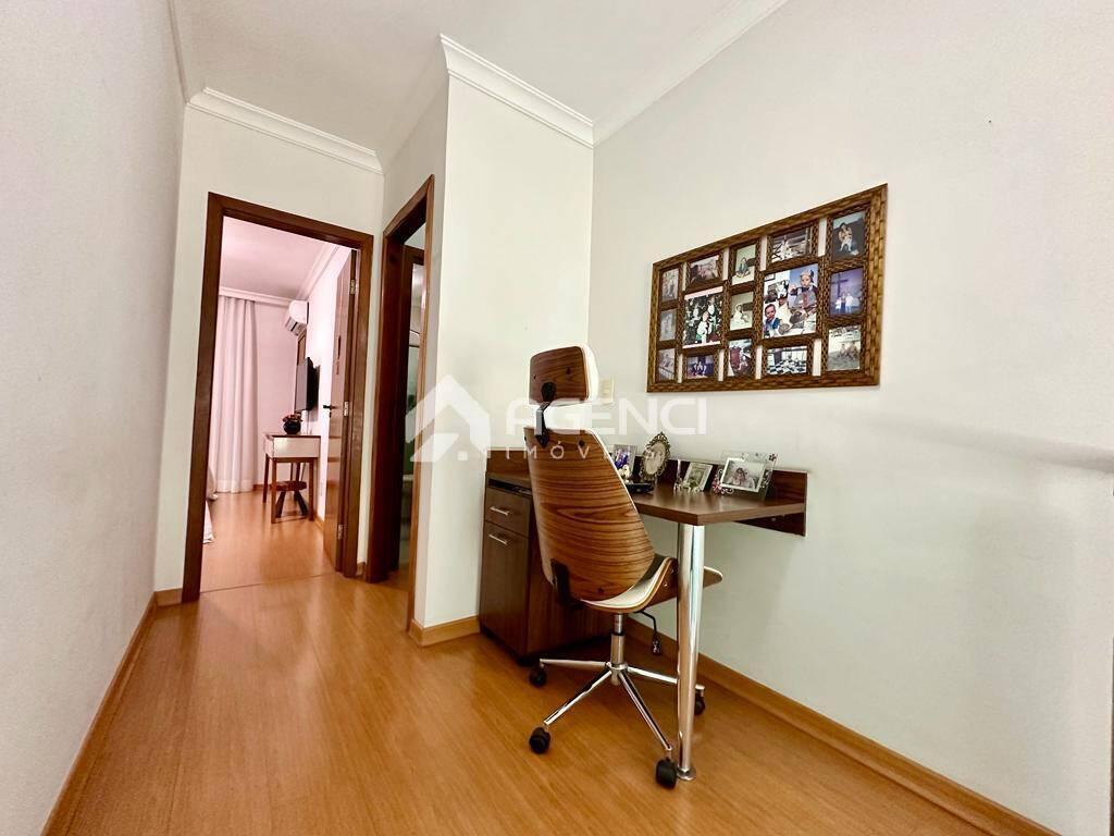 Casa, Cabral, 3 Quartos, 0 Vaga, 2 Suítes