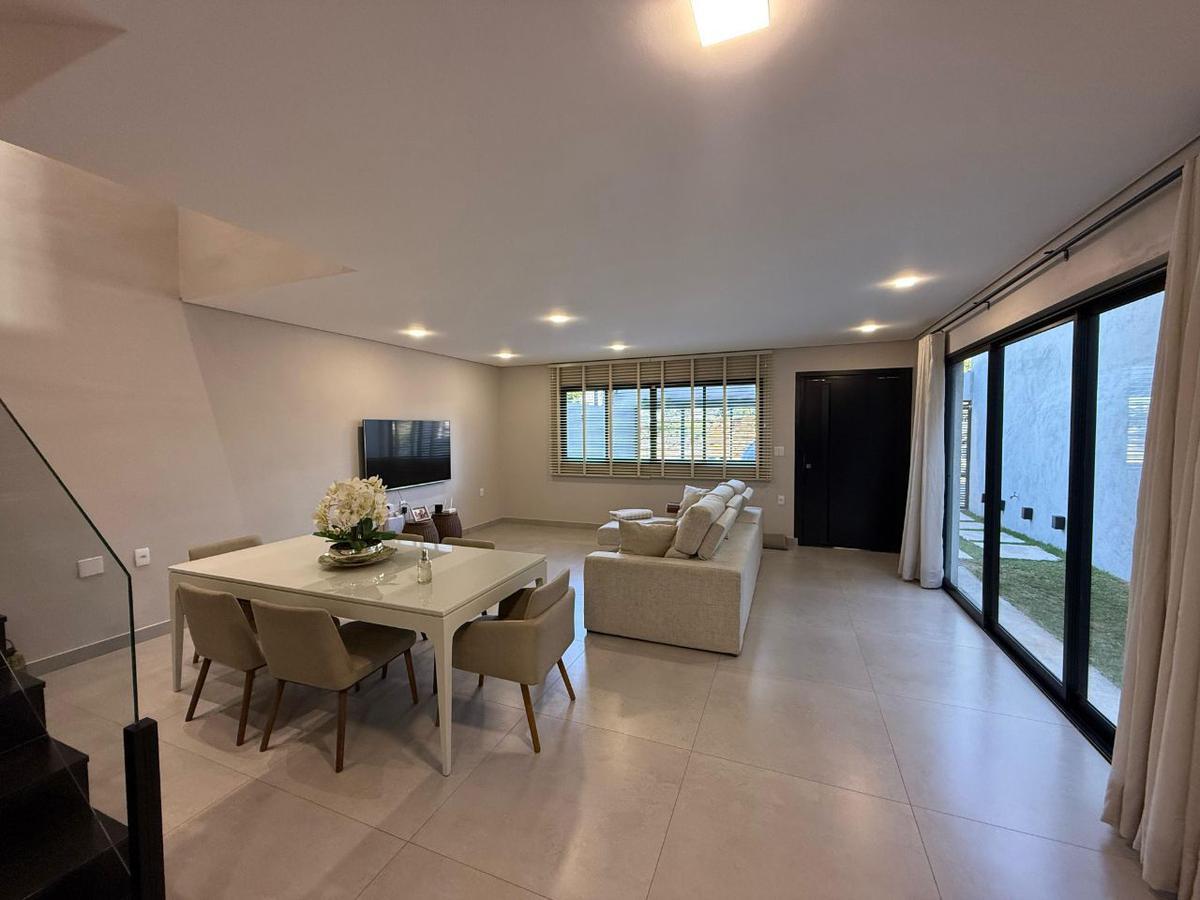 Casa, Trevo, 3 Quartos, 2 Vagas, 3 Suítes