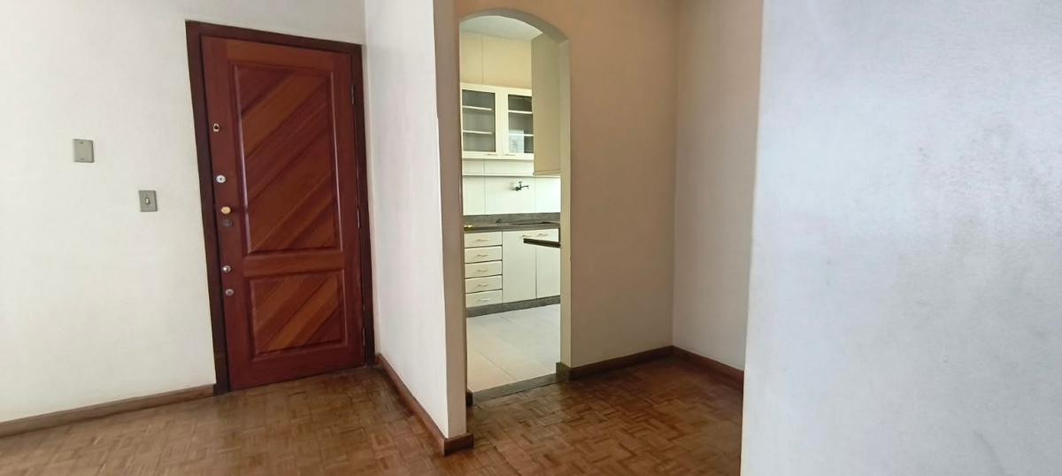Apartamento, Sagrada Família, 2 Quartos, 1 Vaga, 1 Suíte