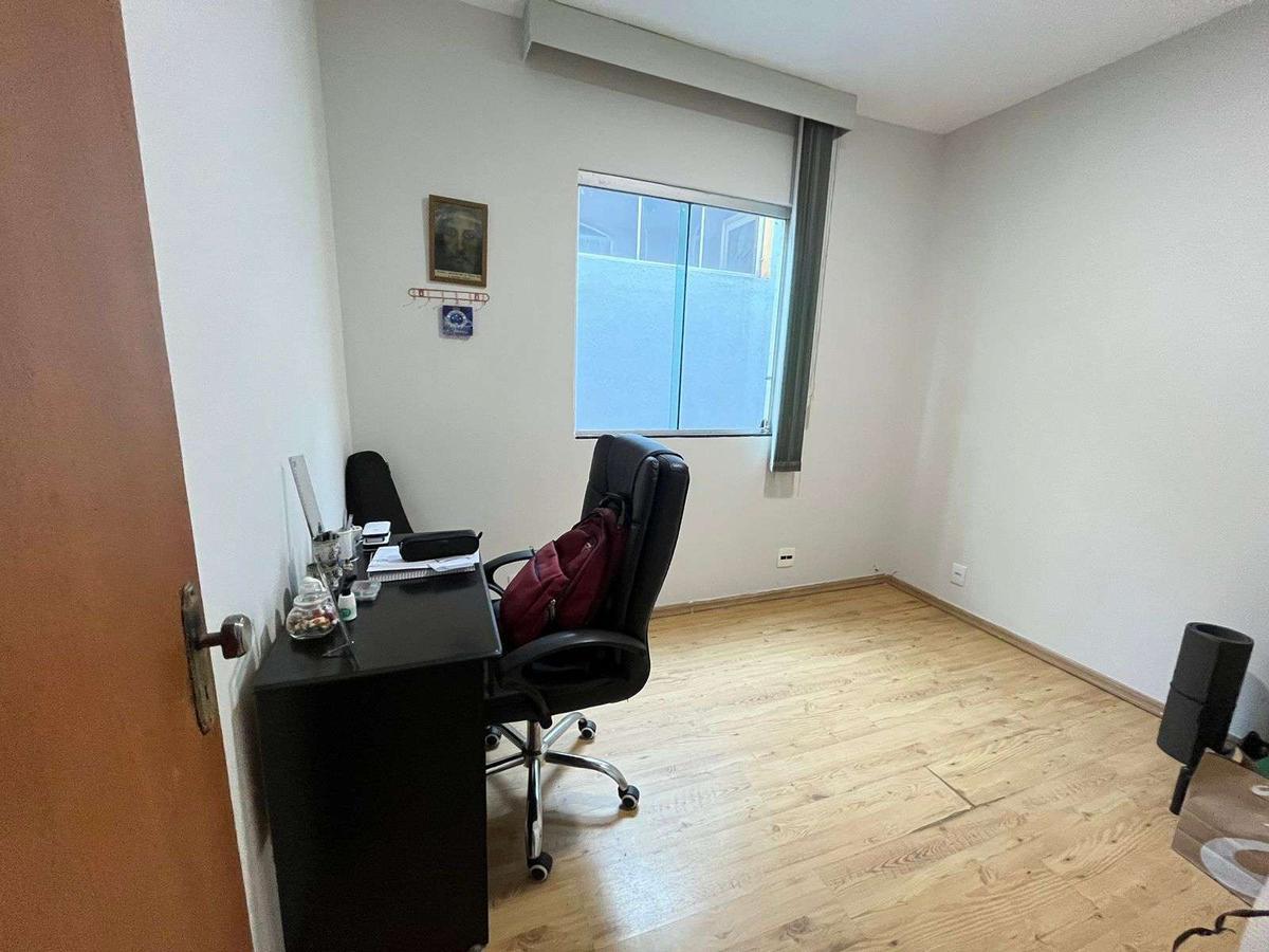 Casa, Dona Clara, 3 Quartos, 2 Vagas, 1 Suíte