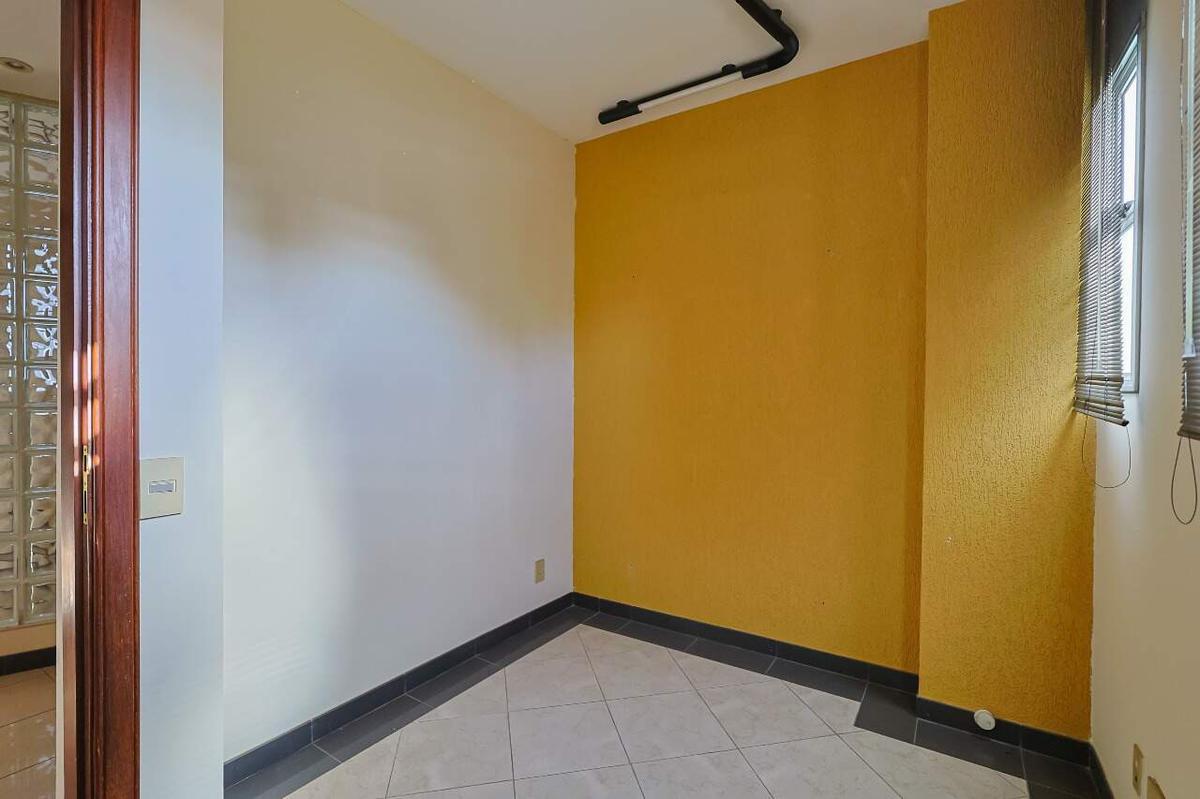 Andar, Santa Efigênia, 0 Quarto, 4 Vagas