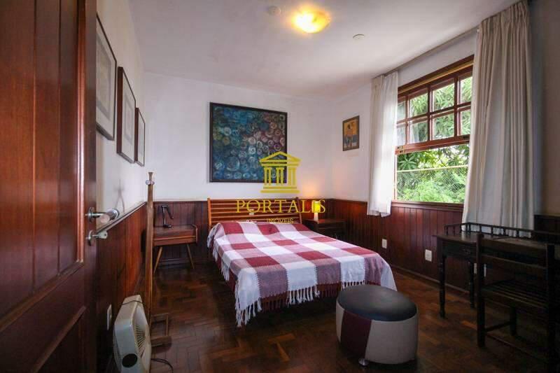 Casa, Serra, 4 Quartos, 5 Vagas, 1 Suíte