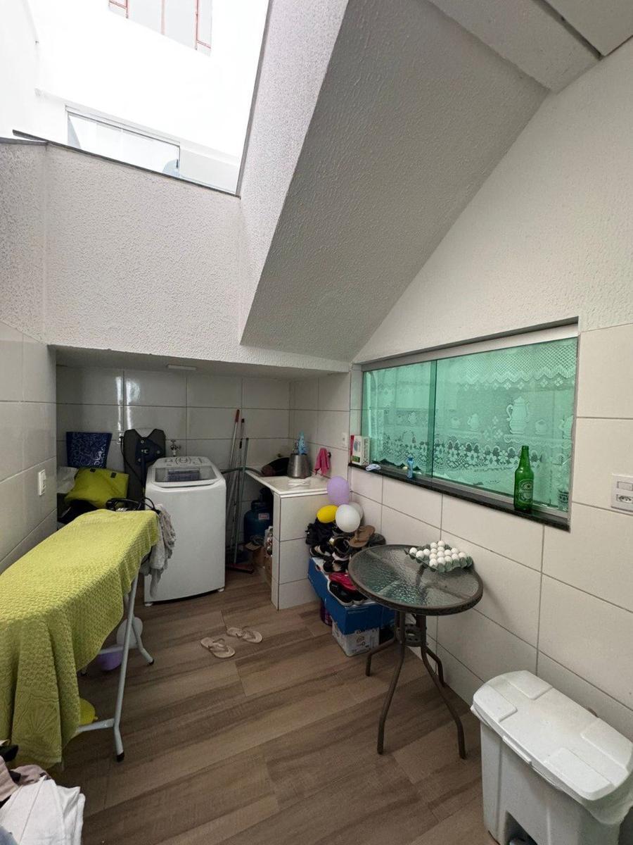 Casa, Floresta, 5 Quartos, 2 Vagas, 2 Suítes