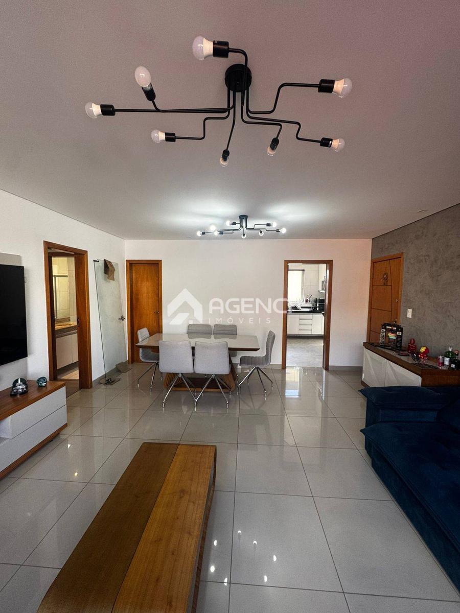 Apartamento, Castelo, 3 Quartos, 0 Vaga, 1 Suíte