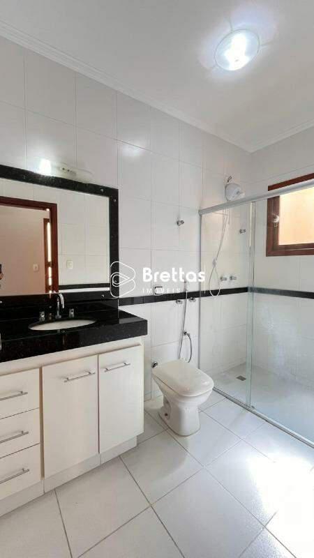 Casa, Centro, 5 Quartos, 2 Vagas, 2 Suítes