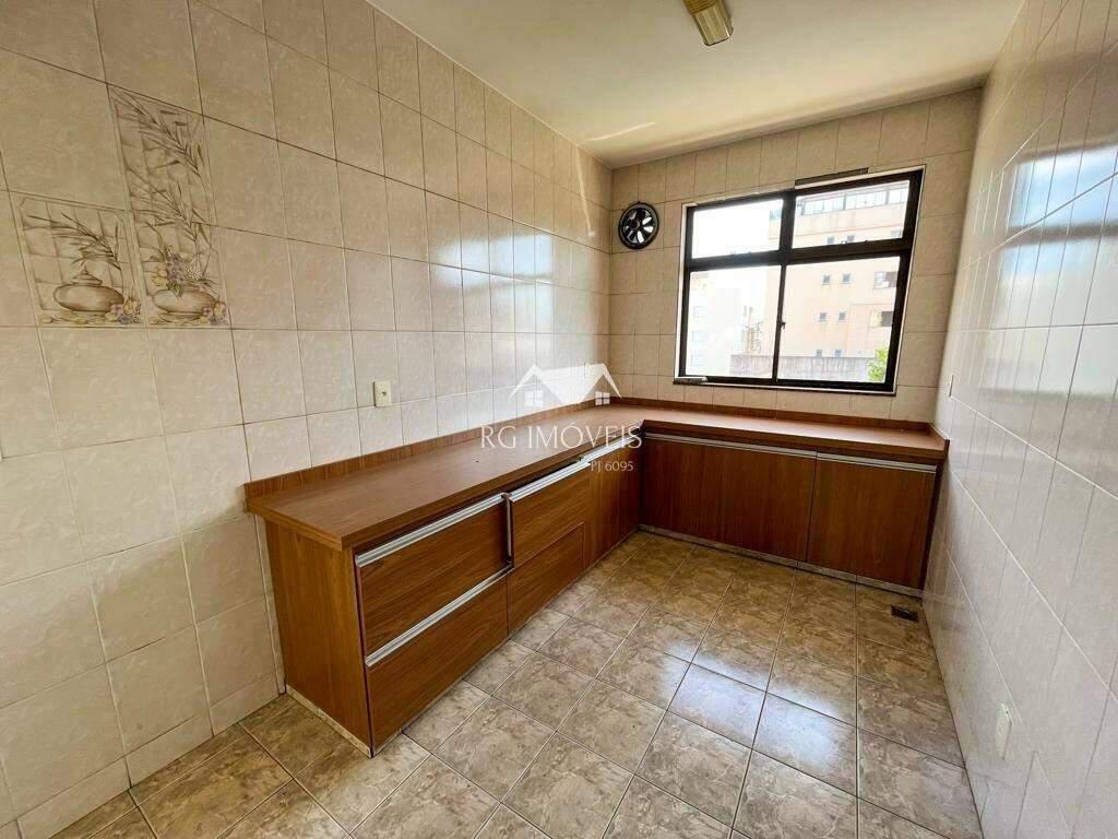 Casa, Barreiro, 4 Quartos, 4 Vagas, 2 Suítes