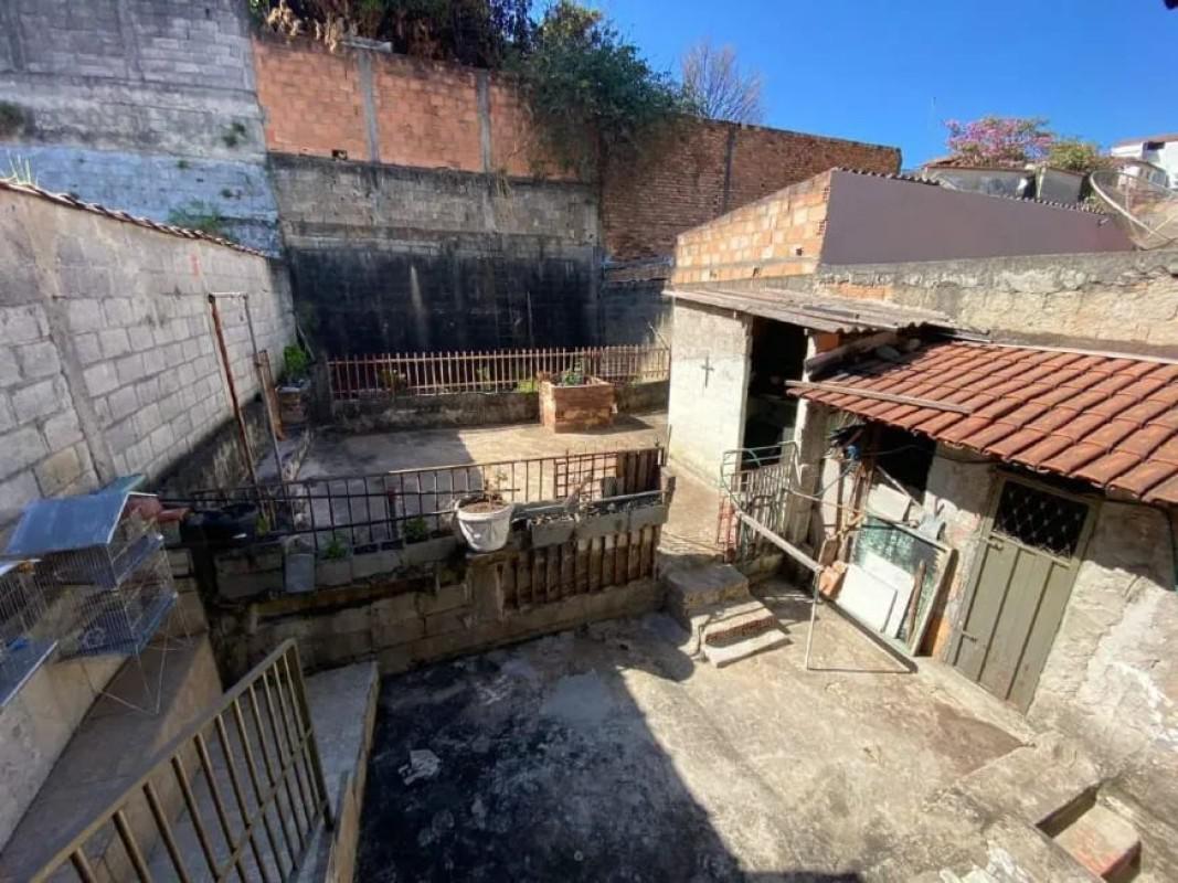 Casa, Teixeira Dias, 4 Quartos, 2 Vagas, 1 Suíte