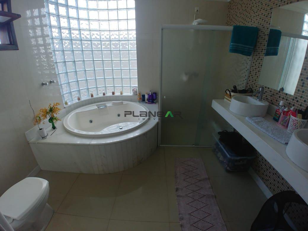 Casa, Jardim Riacho das Pedras, 4 Quartos, 8 Vagas, 1 Suíte