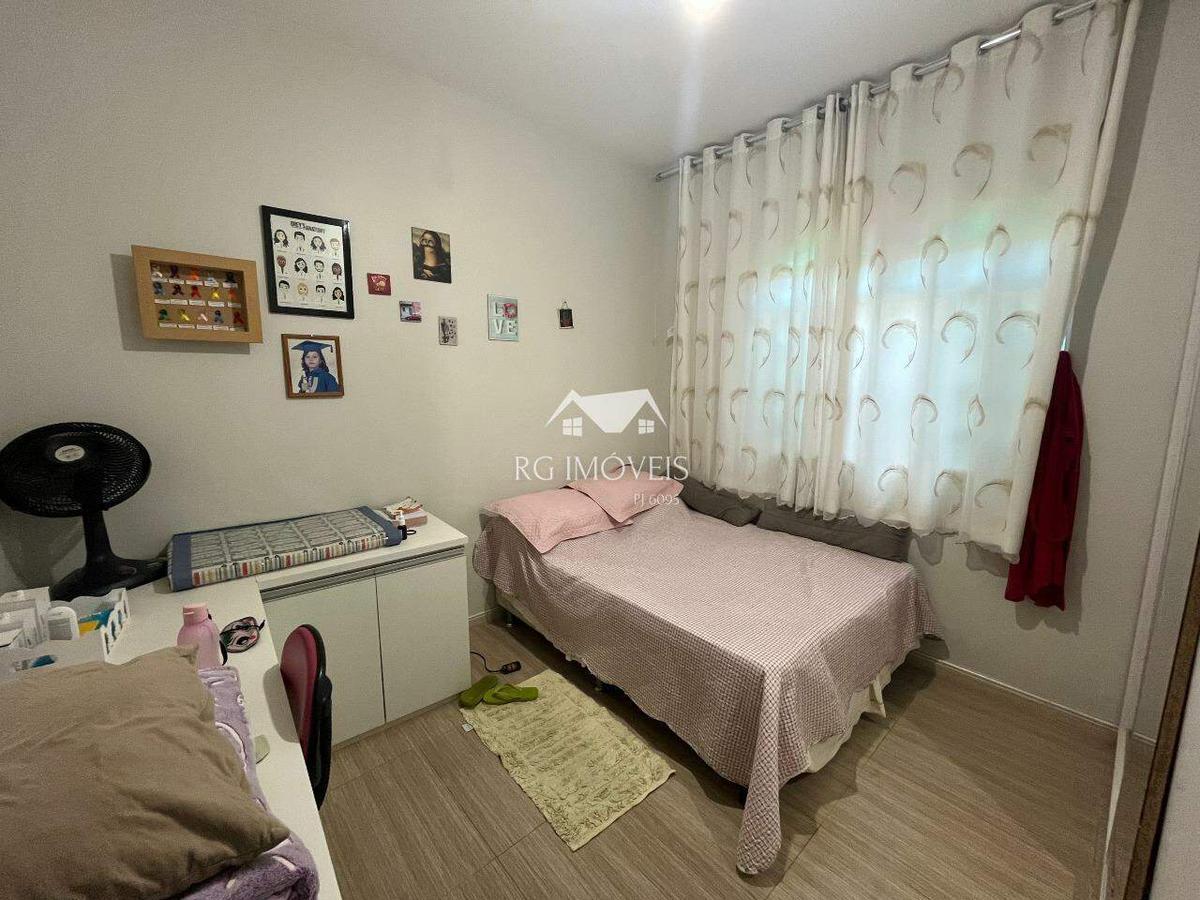Casa, Milionários, 3 Quartos, 4 Vagas, 1 Suíte