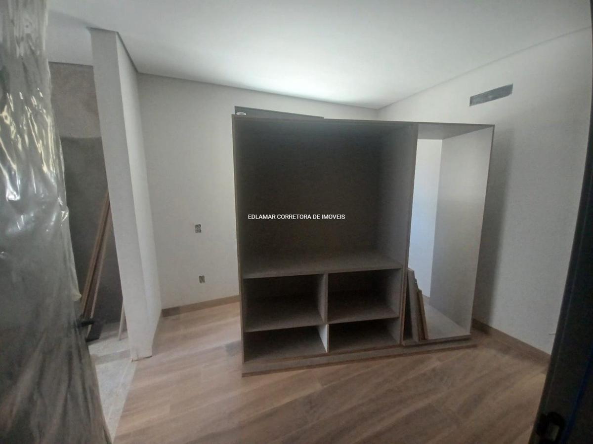 Apartamento, Centro, 3 Quartos, 5 Vagas, 2 Suítes