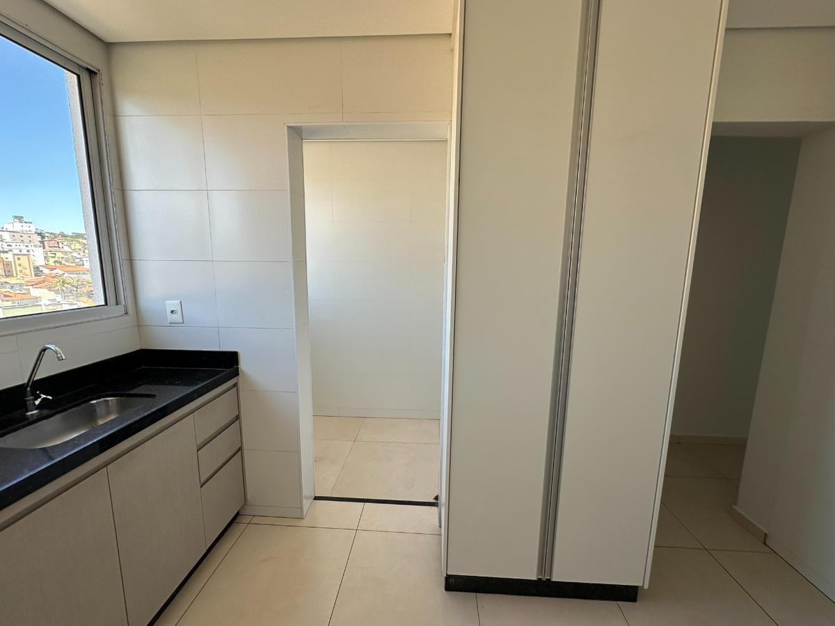 Apartamento, Heliópolis, 2 Quartos, 2 Vagas, 1 Suíte