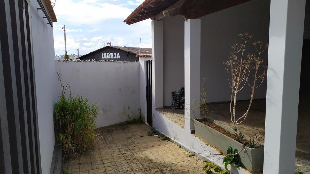 Casa, Jardim Sion, 3 Quartos, 30 Vagas, 1 Suíte