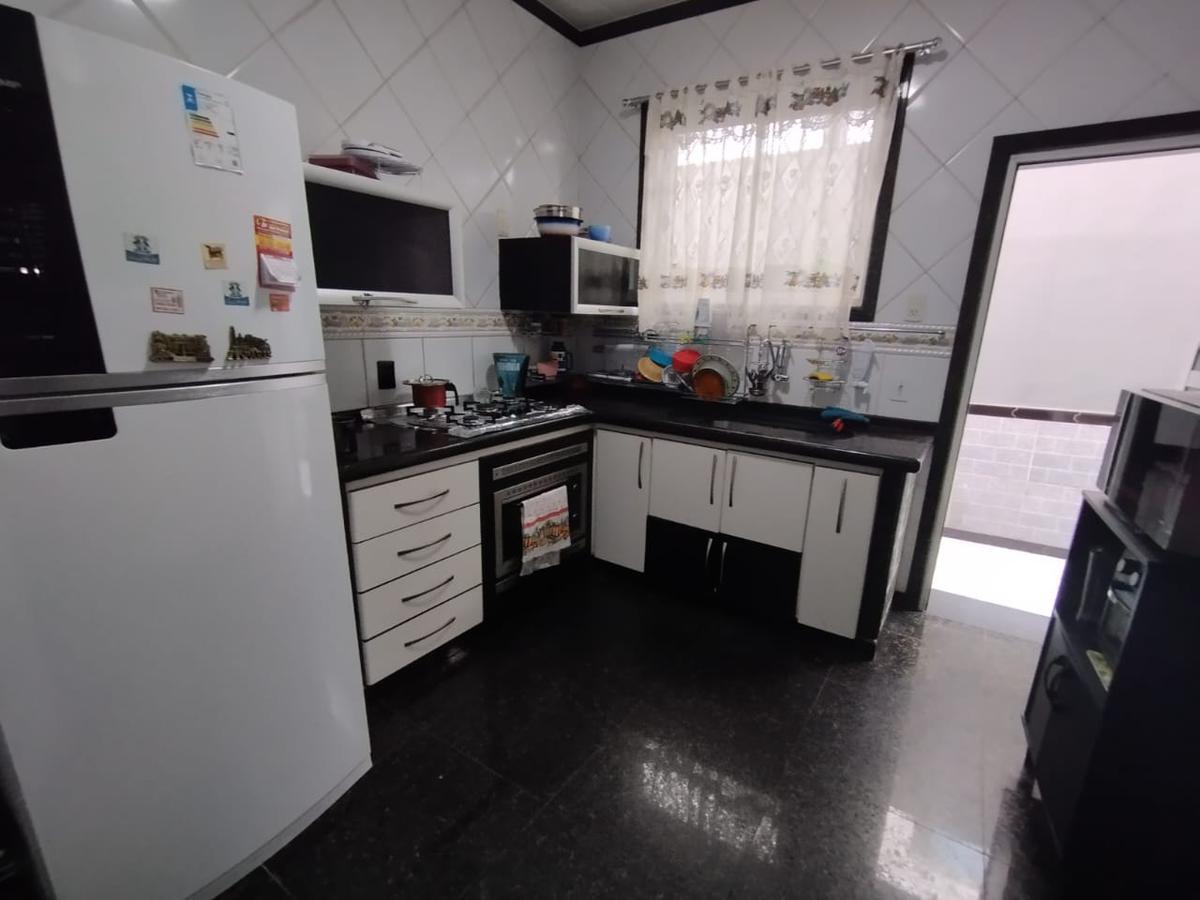 Casa, Sagrada Família, 4 Quartos, 5 Vagas, 1 Suíte