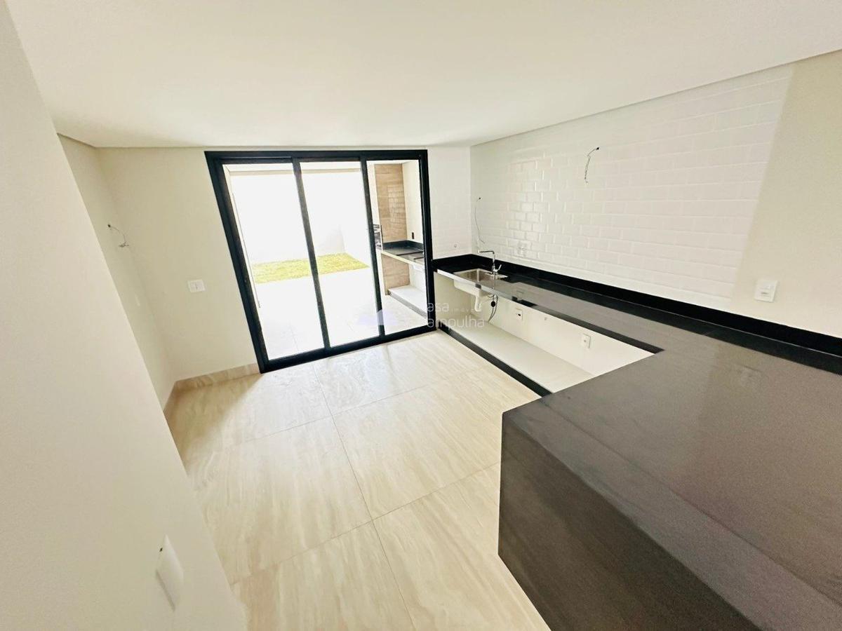 Casa, Jaraguá, 4 Quartos, 3 Vagas, 1 Suíte