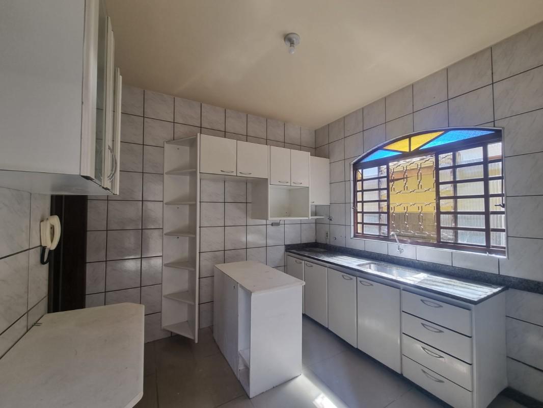 Casa, Amazonas, 2 Quartos, 5 Vagas, 1 Suíte