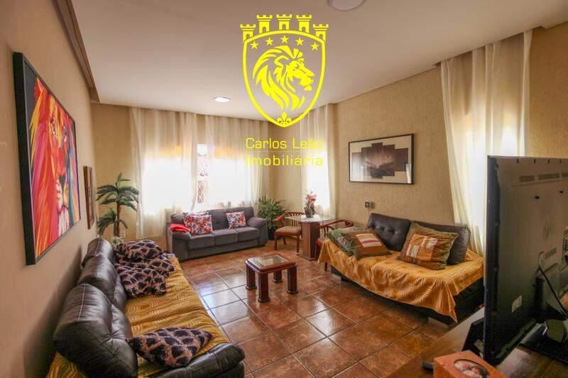 Casa, Planalto, 5 Quartos, 5 Vagas, 1 Suíte