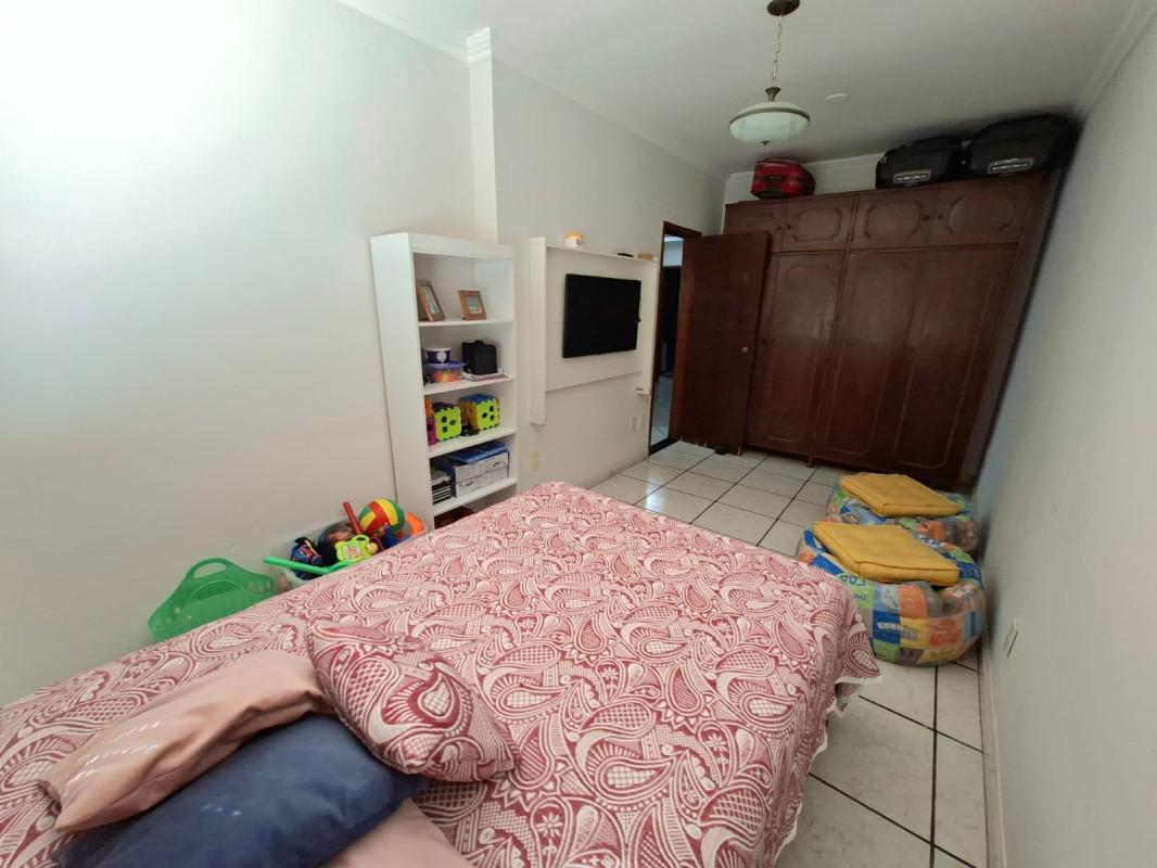 Casa, Letícia, 3 Quartos, 8 Vagas, 1 Suíte