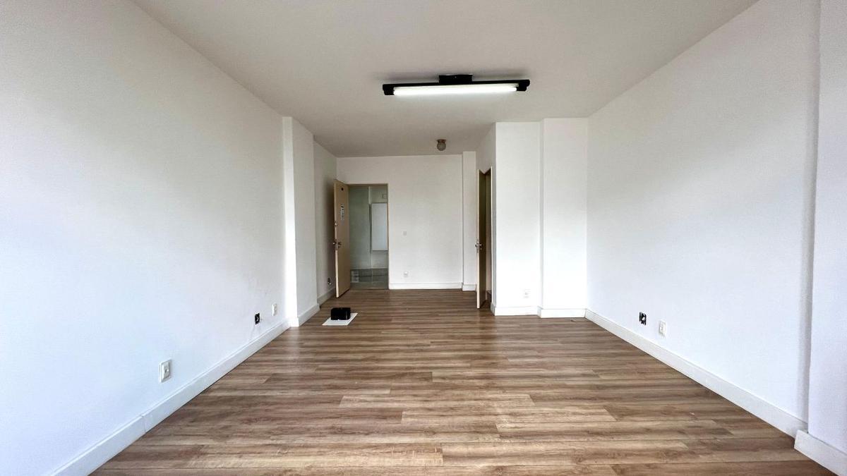 Sala, Centro, 0 Quarto, 0 Vaga