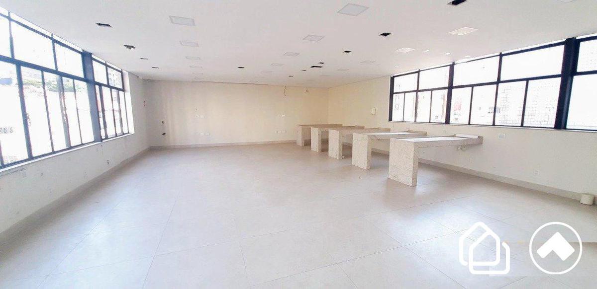 Sala, Santa Efigênia