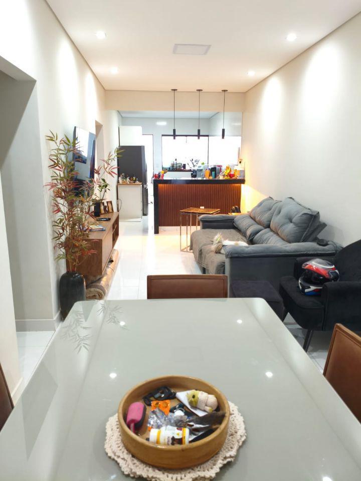 Casa, Tropical, 3 Quartos, 4 Vagas, 1 Suíte