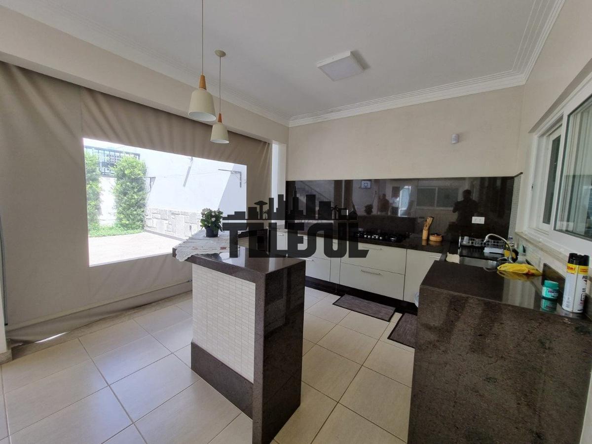 Casa, Jardim Europa, 3 Quartos, 6 Vagas, 2 Suítes