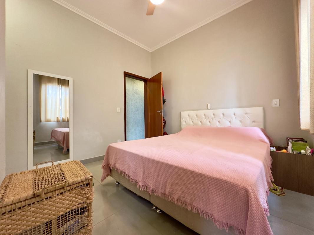 Casa, Novo Glória, 3 Quartos, 3 Vagas, 1 Suíte