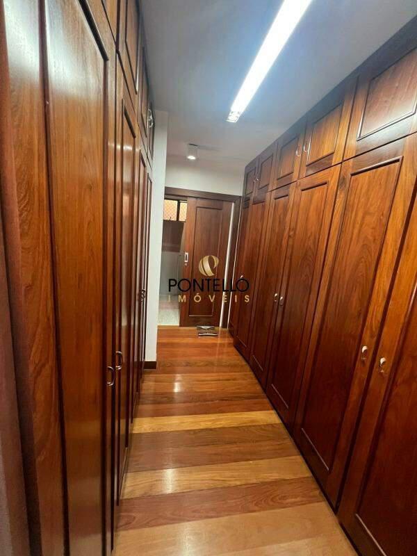 Cobertura, Centro, 4 Quartos, 6 Vagas, 2 Suítes