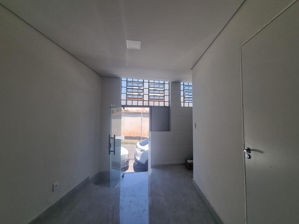 Andar, Centro, 1 Quarto, 0 Vaga