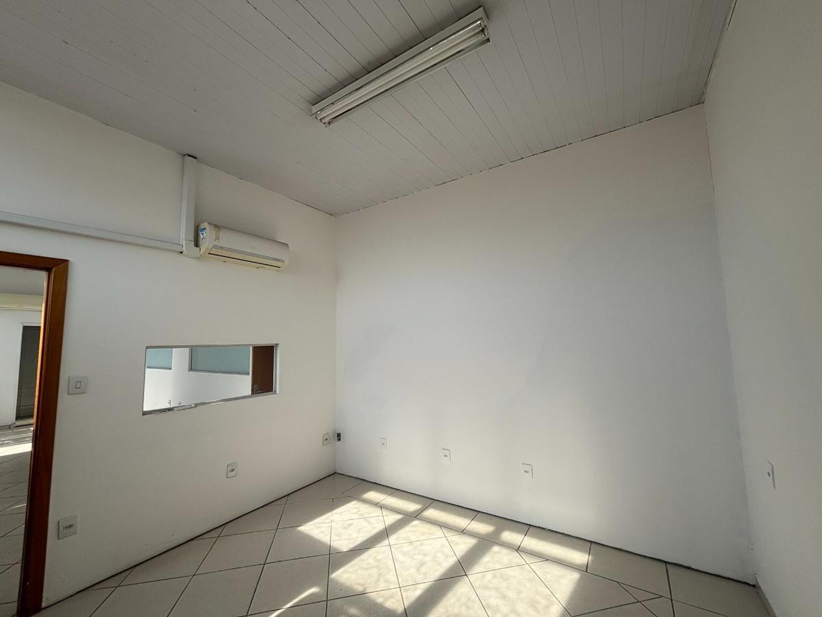 Sala, Venda Nova, 0 Quarto, 0 Vaga