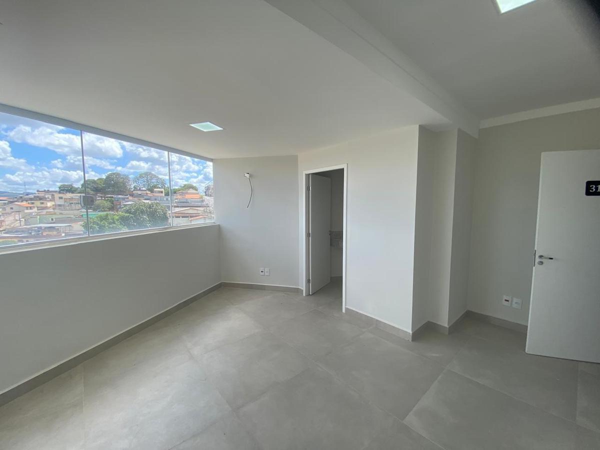 Sala, Vila Verde, 0 Quarto, 0 Vaga