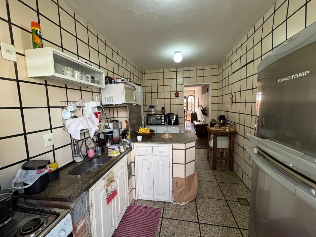 Casa, Colégio Batista, 6 Quartos, 3 Vagas, 1 Suíte