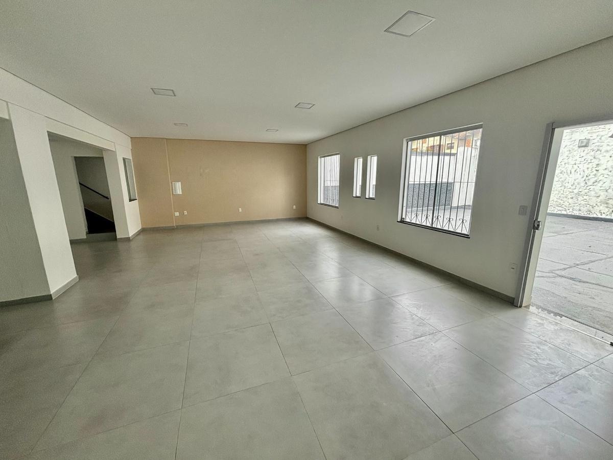 Andar, São José, 0 Quarto, 0 Vaga
