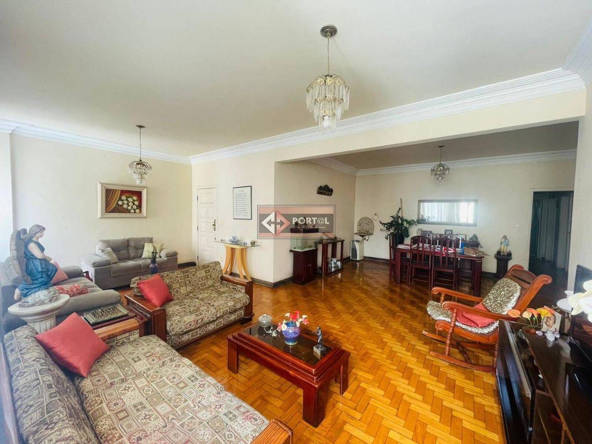 Apartamento, Centro, 4 Quartos, 0 Vaga, 1 Suíte