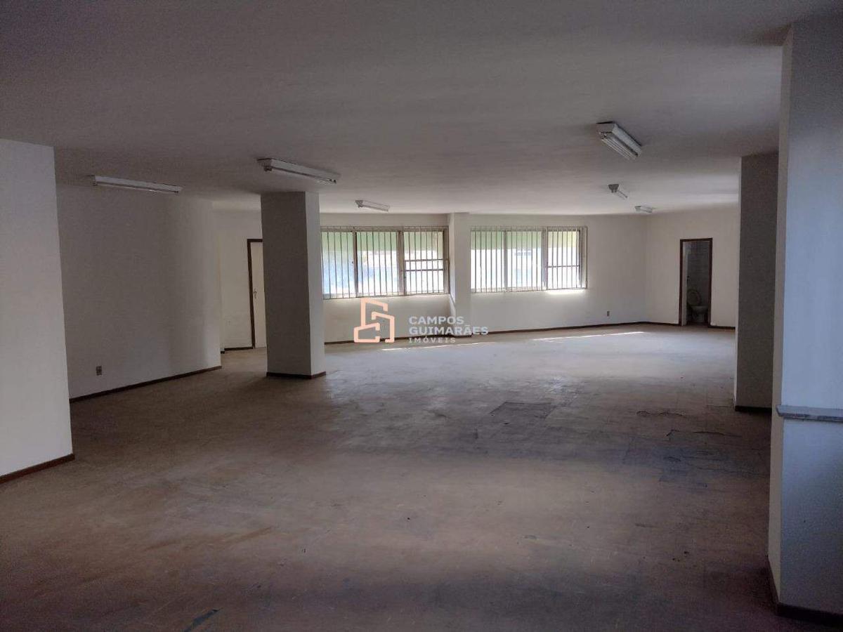 Sala, Centro