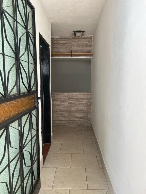 Casa, Centro, 2 Quartos, 0 Vaga