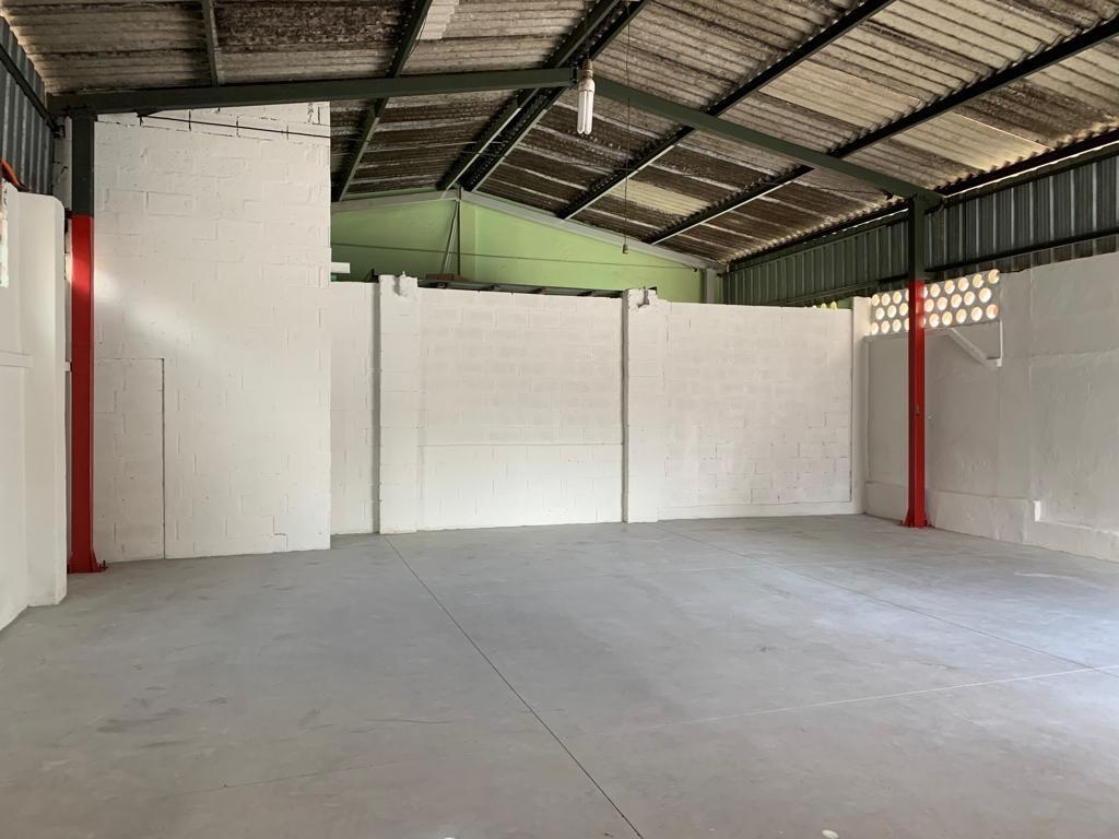 Galpão, Santa Inês, 0 Quarto, 8 Vagas