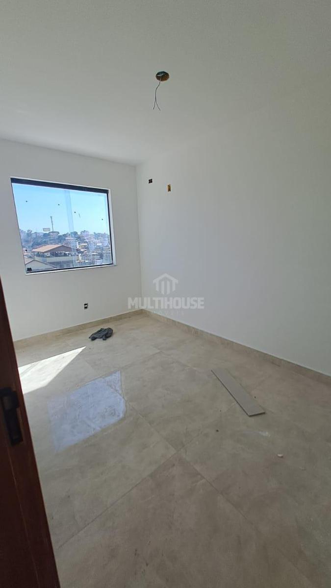 Casa, Santa Branca, 3 Quartos, 4 Vagas, 1 Suíte