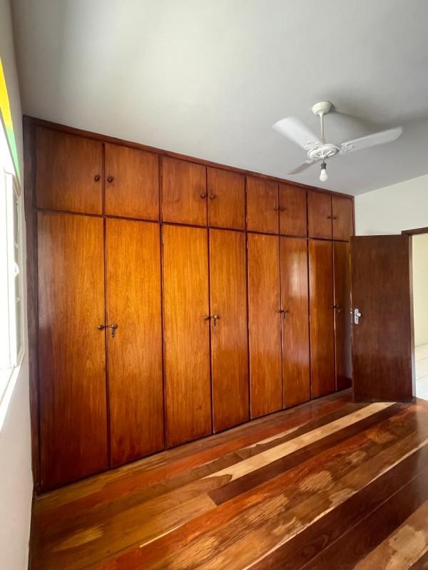 Casa, João Pinheiro, 2 Quartos, 3 Vagas, 1 Suíte